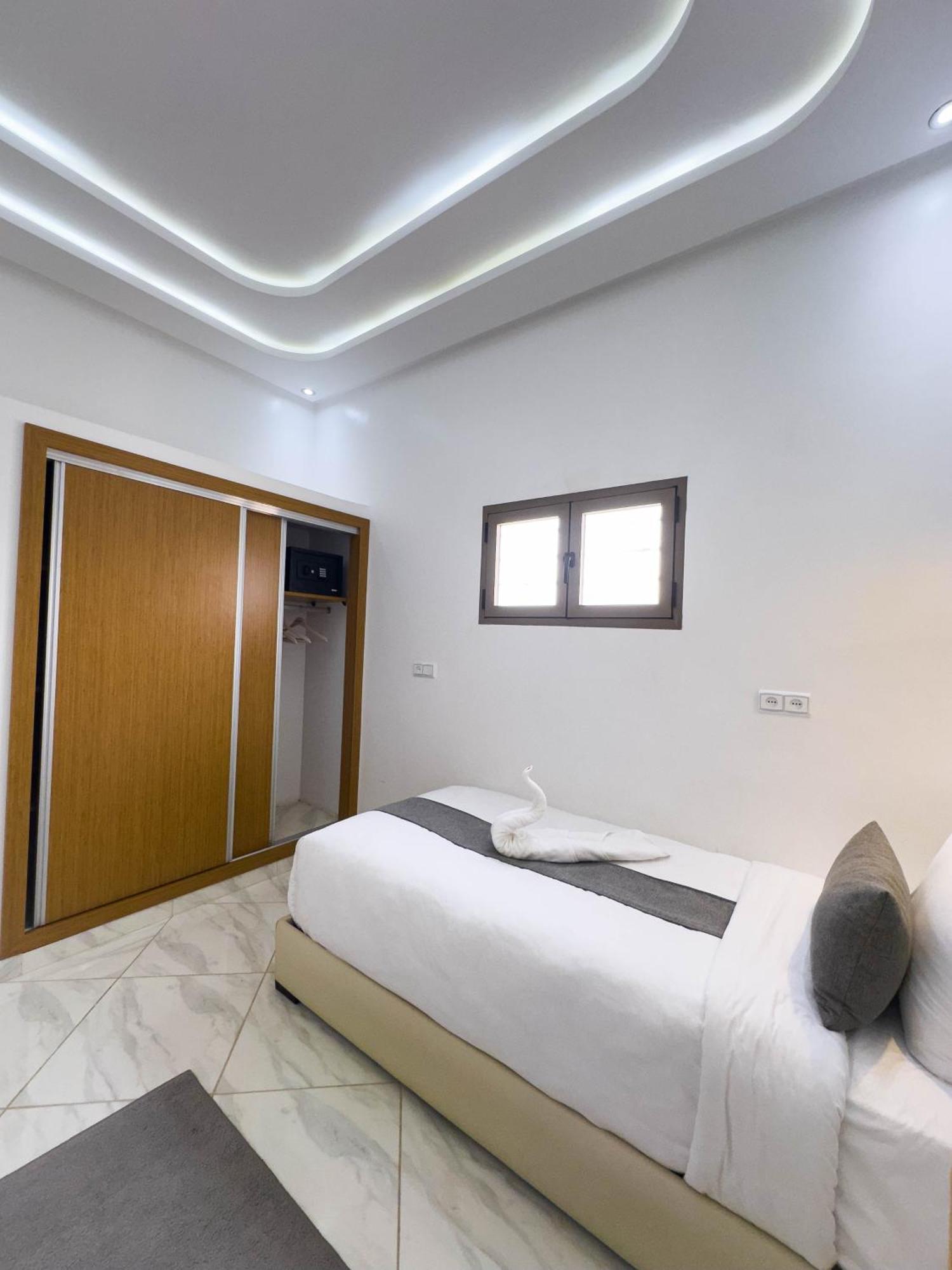 Hotel Apartment America ดาคห์ลา ภายนอก รูปภาพ