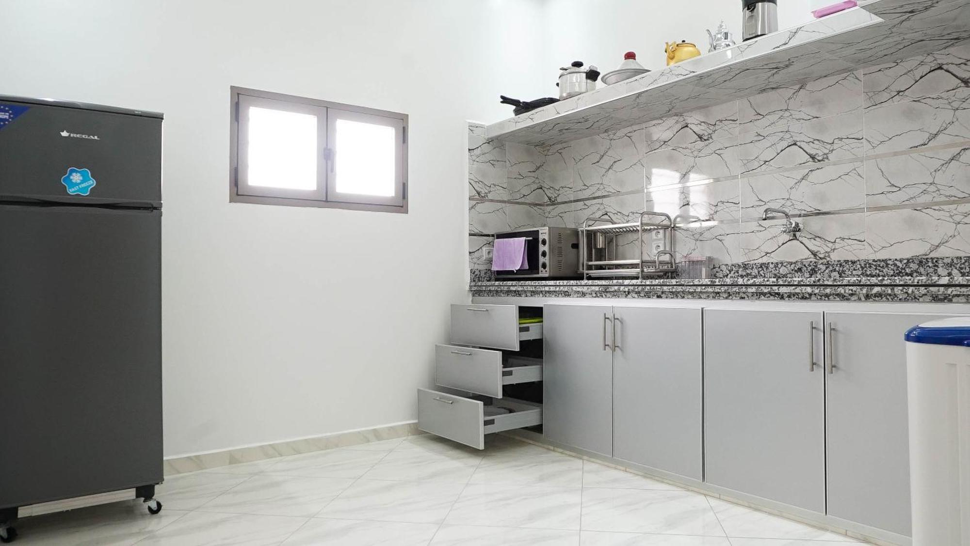 Hotel Apartment America ดาคห์ลา ภายนอก รูปภาพ